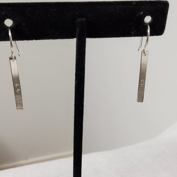 🇨🇦 2 For $25 Artisan Sterling silver Textured Earrings - Picture 1 of 2